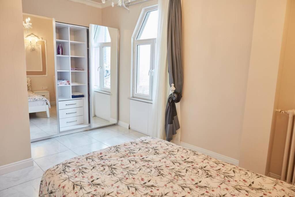 Taksim Square Apartment, Great View, Luxury Istanbul Exterior photo