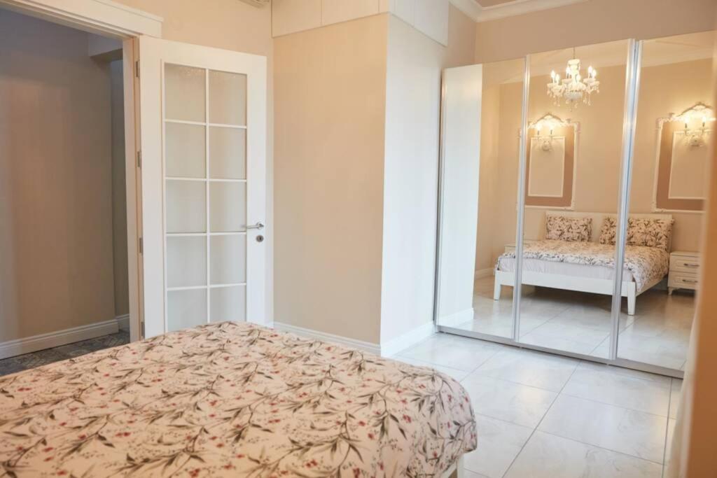 Taksim Square Apartment, Great View, Luxury Istanbul Exterior photo